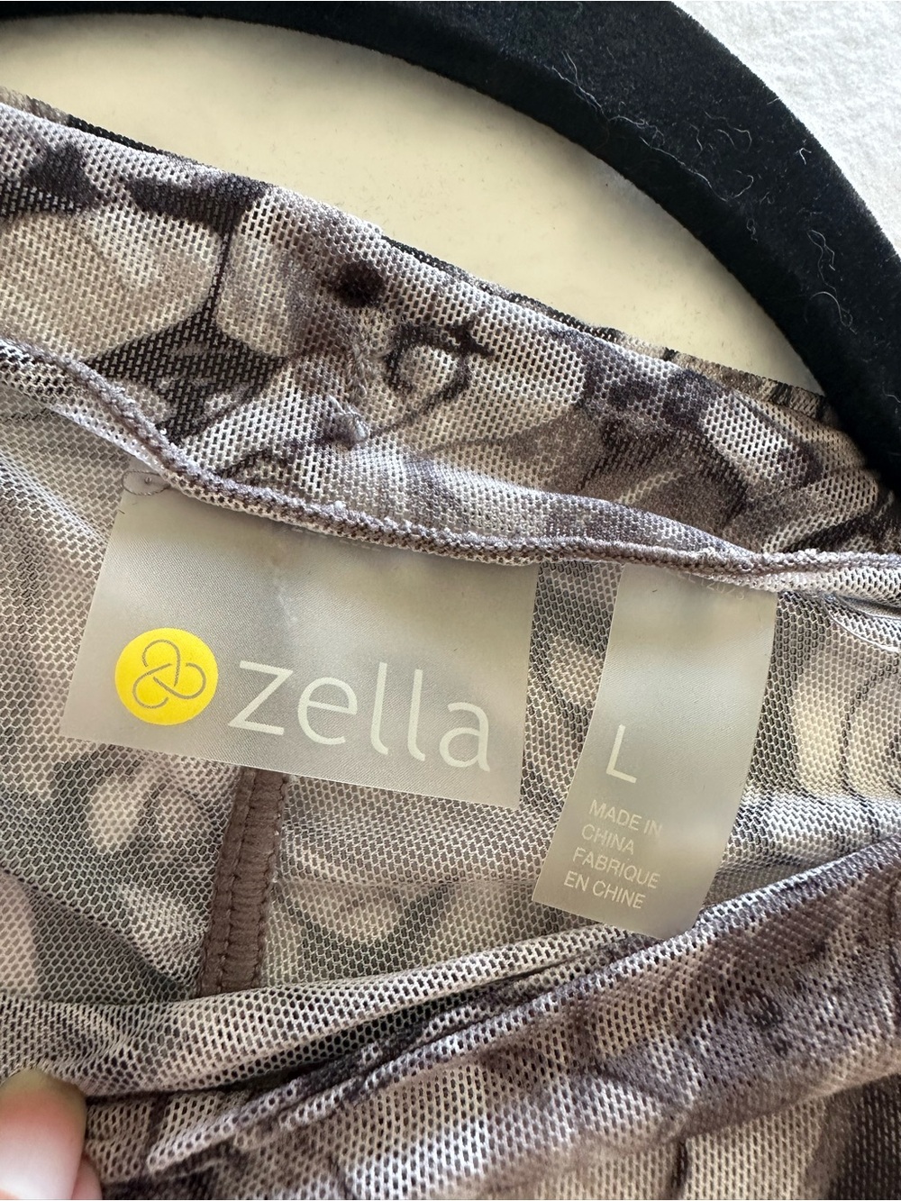 Zella Marble-Effect Long Sleeve Mesh Top, size large - Picture 6 of 12